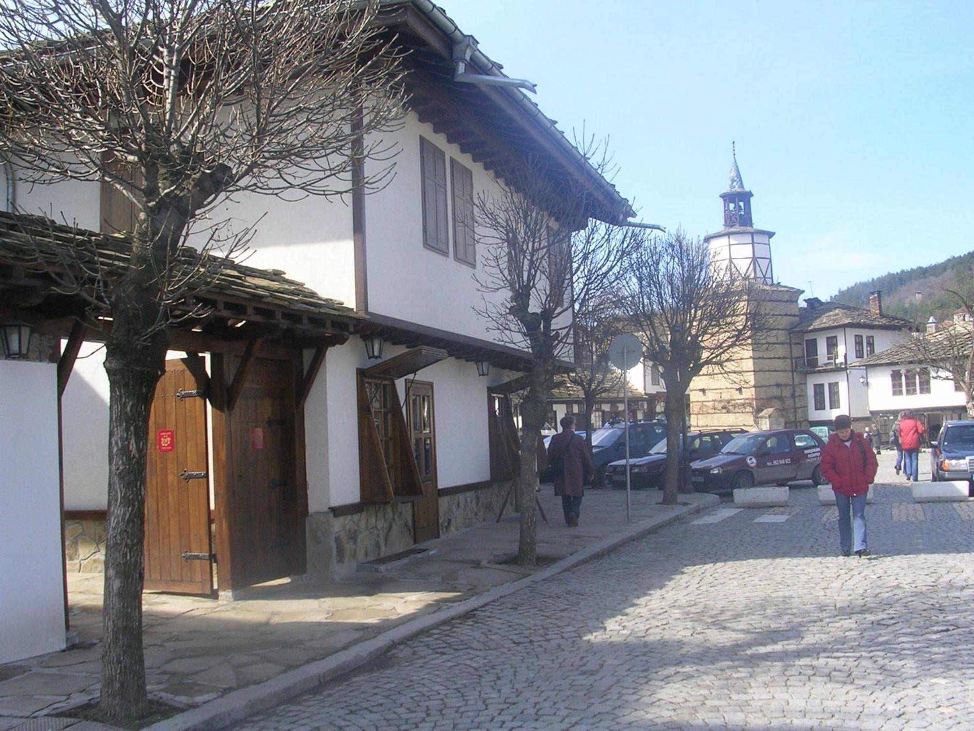Art - M Gallery Trjavna Kültér fotó